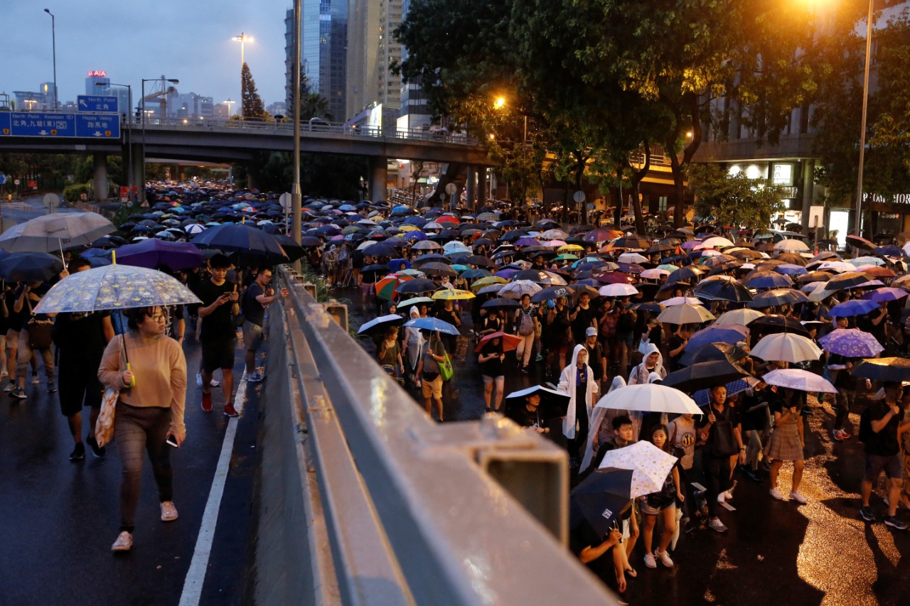 China tomará represalias por el proyecto de ley de EEUU en apoyo a los manifestantes de Hong Kong