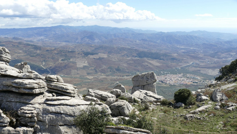 1573129168 rock 38519301920