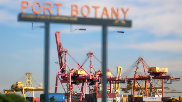 dl port botany sydney new south wales nsw australia trade shipping containers ships ports generic wikimedia cc