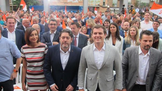 ep albert riveramiguel sanchez duranteencuentro ciudadano