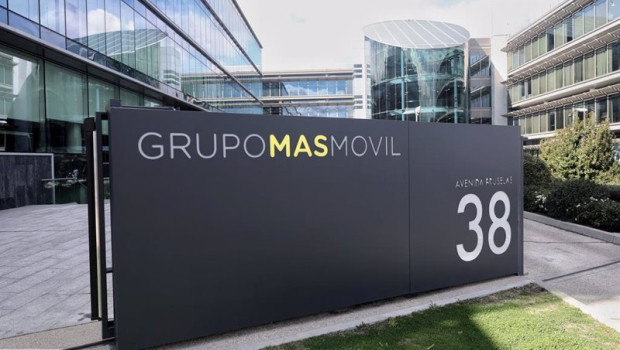 ep archivo   cartel de entrada a la sede de la marca de servicio de telecomunicaciones masmovil en