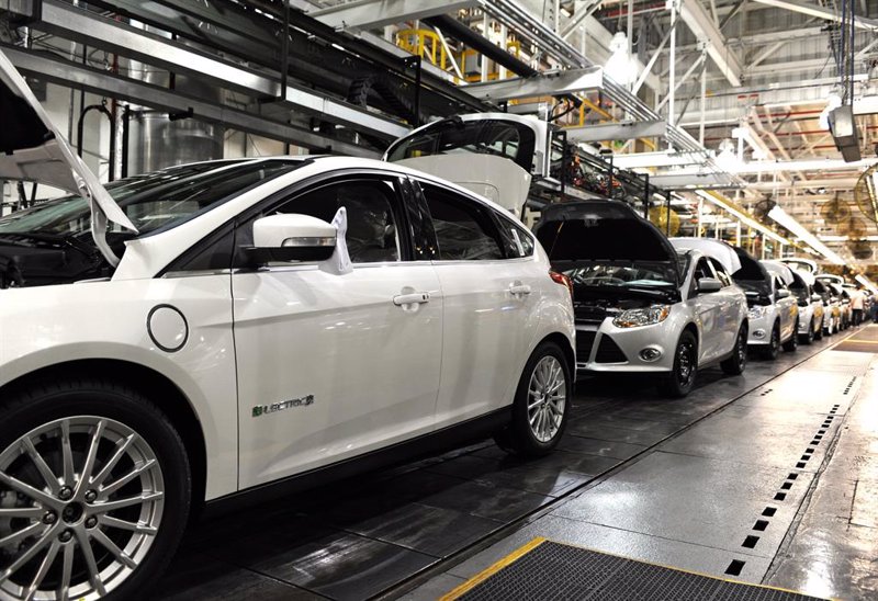 Ford cae: tendrá que retirar 694.271 vehículos por fugas de combustible