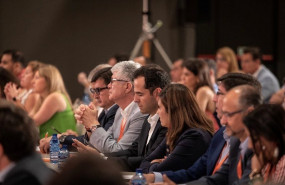 ep cargos de ciudadanos en una reunion del consejo general del partido en 2019
