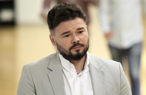 ep el portavoz de erc en el congreso de los diputados gabriel rufian se dirige a su reunion con el