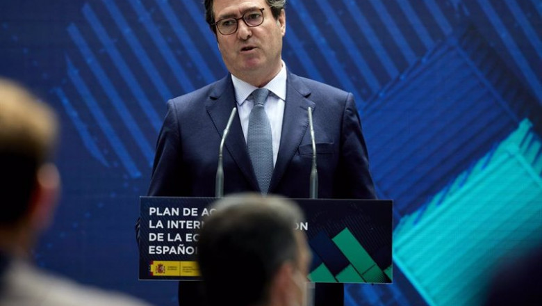 ep el presidente de la ceoe antonio garamendi interviene en la presentacion del plan de accion para