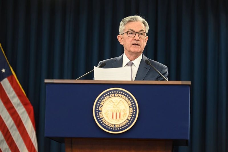 Powell sigue restando importancia al aumento de la inflación y la define como suave