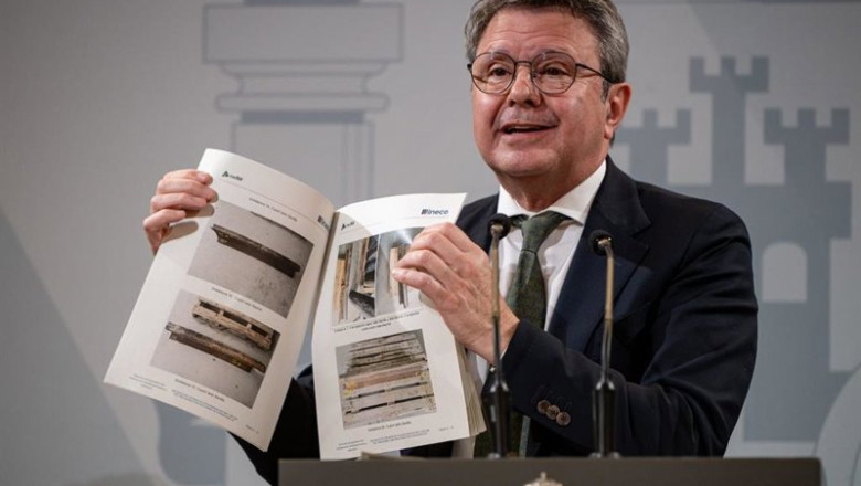 El secretario de Estado de Transportes, José Antonio Santano, en rueda de prensa este martes en la Delegación del Gobierno en Catalunya | LORENA SOPENA - EUROPA PRESS ep el secretario de estado de transportes jose antonio santano en rueda de prensa este martes en la