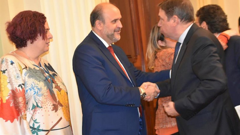 ep el vicepresidente de castilla-la mancha jose luis martinez guijarro y el ministro de agricultura
