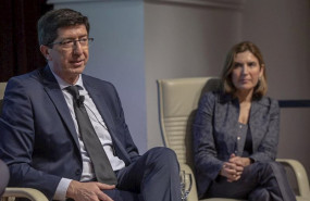 ep el vicepresidente de la junta de andalucia juan marin junto a la consejera de empleo formacion y