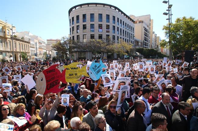 En Almería, Concentración En Puerta Purchena Convocada Por Los Padres De Gabriel | EUROPA PRESS - Archivo ep en almeria concentracionpuerta purchena convocadalos padresgabriel