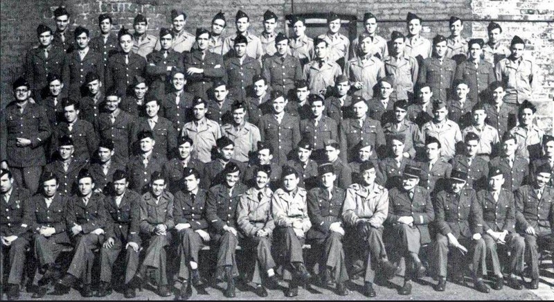 Exiliados españoles que participaron en la liberación de París en agosto de 1944 | TWITTER MINISTERIO DE JUSTICIA ep exiliados espanoles que participaron en la liberacion de paris en agosto de 1944