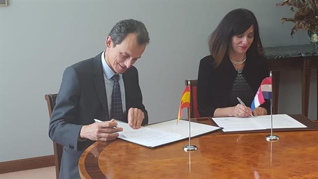ep firmaacuerdoespanacroaciaimpulsar candidaturaifmif-dones