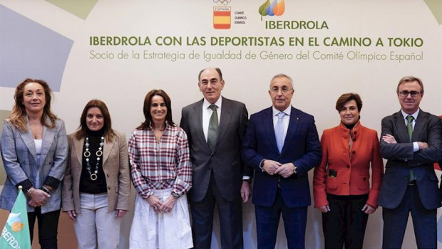 ep ignacio galan y alejandro blanco firman el acuerdo entre iberdrola y el coe para impulsar el