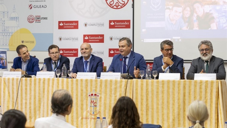Jornada del curso 'Retos en salud pública para la enfermedad hepática: la enfermedad hepática y su contexto social', patrocinado por Gilead y celebrado en el marco de los Cursos de Verano de la Universidad Complutense, en San Lorenzo del Escorial. | GILEAD ep jornadacurso retossalud publicala enfermedad hepatica la enfermedad hepaticasu contexto social patrocinadogileadcelebradomarcolos cursosveranola universidad complutense en san lorenzoescorial