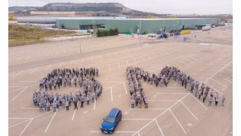 La planta de Renault en Palencia alcanza las cinco millones de unidades producidas del Mégane | RENAULT ep la planta de renault en palencia alcanza las cinco millones de unidades producidas del megane