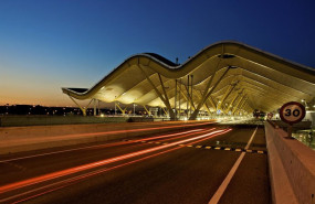 ep la terminal t4 del aeropuerto adolfo suarez madrid barajas