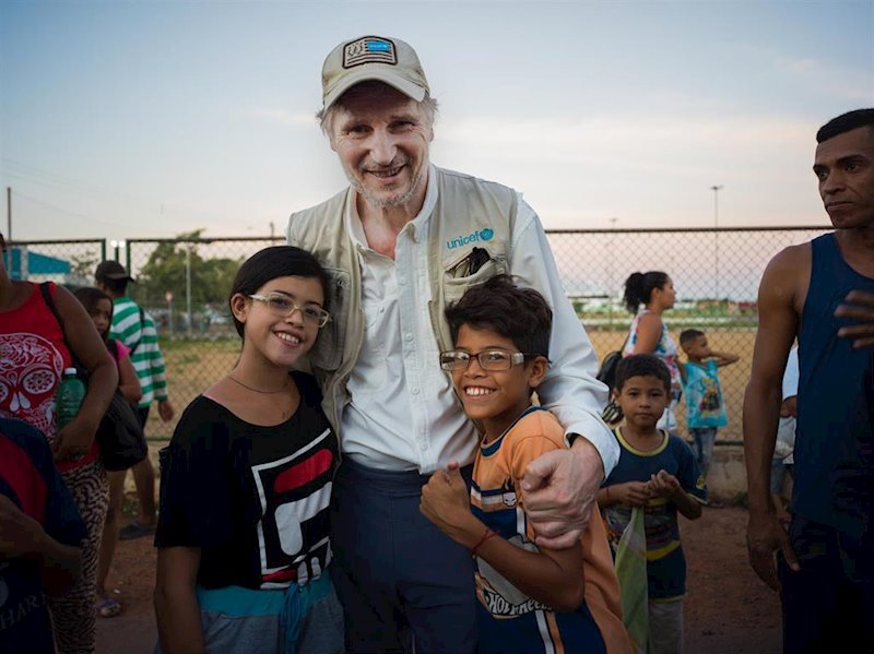 ep liam neeson visita la region fronteriza brasilena con venezuela ep liam neeson visita la region fronteriza brasilena con venezuela