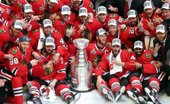 ep los blackhawks celebranstanley cup