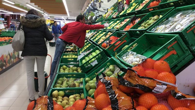 ep macro- la confianza del consumidor cae 74 puntos en octubre hasta su nivel mas bajo en seis anos ep macro- la confianza del consumidor cae 74 puntos en octubre hasta su nivel mas bajo en seis anos