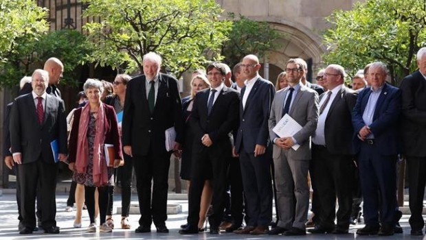 ep puigdemont recibe30 diputados internacionalesseguiranvotacion