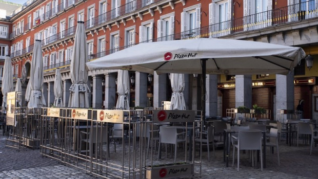 ep terraza de pizza hut en la plaza mayor de madrid
