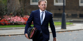 le-ministre-britannique-des-transports-grant-shapps-le-15-septembre-2020-a-downing-street-a-londres-en-grande-bretagne le-ministre-britannique-des-transports-grant-shapps-le-15-septembre-2020-a-downing-street-a-londres-en-grande-bretagne