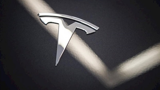 Tesla prices second stock offering at $767 apiece