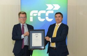 el director de la divisin fiscal del grupo fcc daniel gmez  olano y el director de desarrollo de negocio de aenor nicols henrquez 20231221125808 