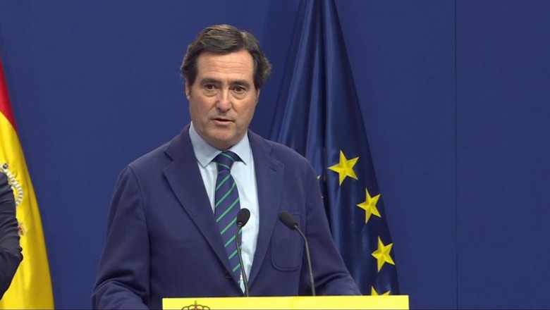 El presidente de CEOE, Antonio Garamendi. | EUROPA PRESS - Archivo ep archivo - el presidente de ceoe antonio garamendi tras la firma del acuerdo para la subida del