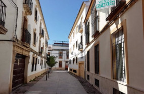 ep archivo   una vivienda de segunda mano en venta en una calle del casco historico de cordoba