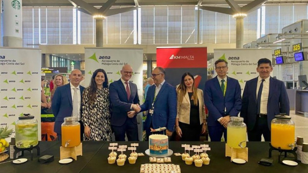 ep celebracion primer vuelo directo entre malaga y malta