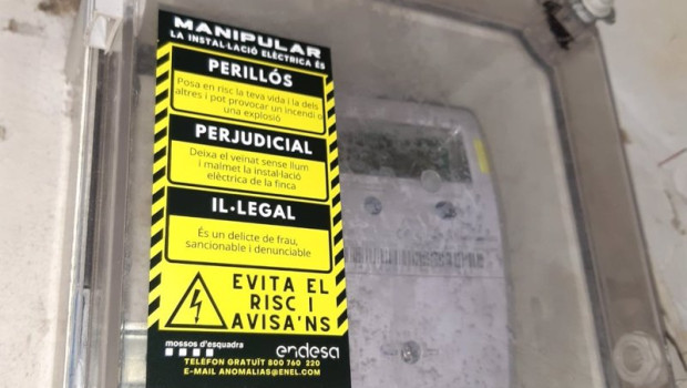ep contador manipulado con una pegatina de la campanya