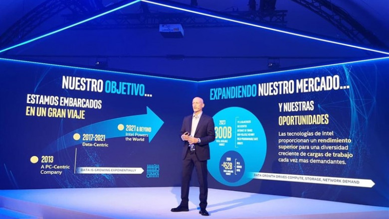 El director de Consumo para Europa, Oriente Próximo y África (EMEA) de Intel, Javier Galiana, en un showroom de la compañía en Madrid | EUROPA PRESS ep el director de consumo para europa oriente proximo y africa emea de intel javier galiana en un