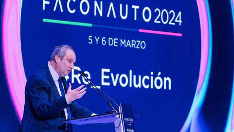 El ministro de Industria y Turismo, Jordi Hereu, clausura el XXXIII Congreso de Faconauto, en el Auditorio de Mutua Madrileña, a 6 de marzo de 2024, en Madrid (España). | Carlos Luján - Europa Press ep el ministro de industria y turismo jordi hereu clausura el xxxiii congreso de faconauto en el