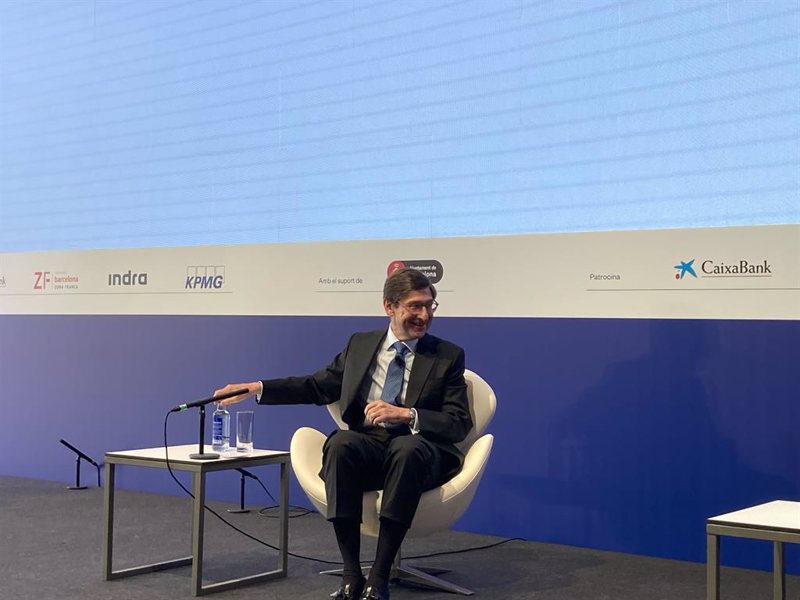 Goirigolzarri pide que no haya regulaciones que protejan a empresas ineficientes