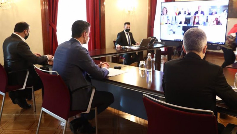 ep el presidente del gobierno pedro sanchez centro el ministro del interior fernando grande-marlaska ep el presidente del gobierno pedro sanchez centro el ministro del interior fernando grande-marlaska