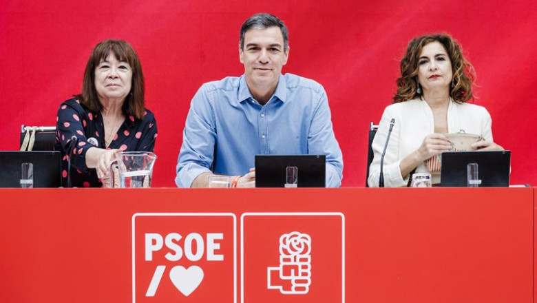 ep i d la vicepresidenta primera del senado y presidenta del psoe cristina narbona el presidente del ep i d la vicepresidenta primera del senado y presidenta del psoe cristina narbona el presidente del