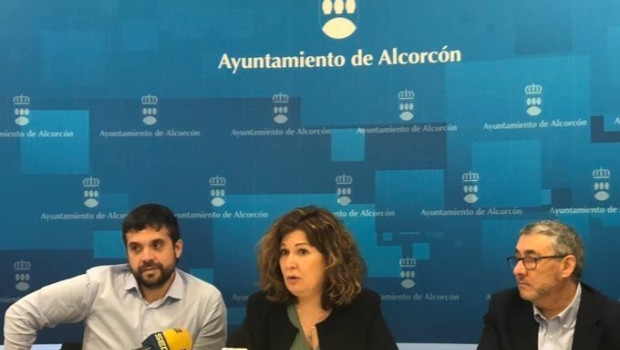 ep la alcaldesa de alcorcon natalia de andres junto al concejal de servicios a la ciudad y