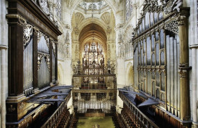 ep la orquestacoro titularesteatro real interpretan el requiem de mozartla catedralburgos
