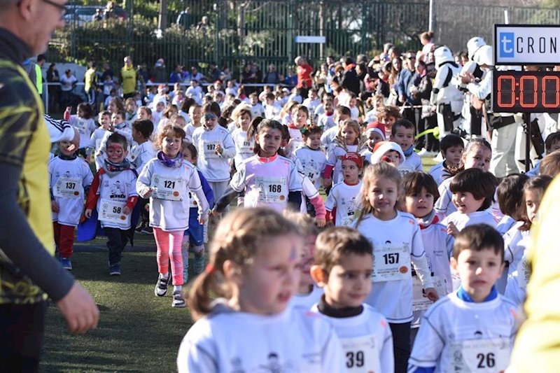 ep mas de 1000 ninos participaron en la san silvestrina en vallecas