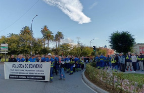 ep mas de 300 personas de la plantilla de navantia ferrol y fene cortan el trafico ante la