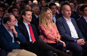 ep presidentepp pablo casado 2i juntola cabezalistacongresoppbarcelona cayetana alvareztoledo 3i durantemitinpartidobarcelona ep presidentepp pablo casado 2i juntola cabezalistacongresoppbarcelona cayetana alvareztoledo 3i durantemitinpartidobarcelona