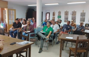 ep reunion mantenida por los responsables de upa con ganaderos en porto