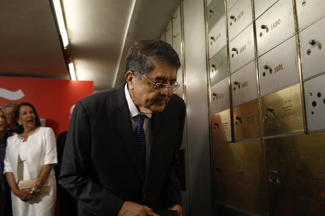 Sergio Ramírez deposita su legado en la Caja de las Letras del Cervantes | EUROPA PRESS ep sergio ramirez depositalegadola cajalas letrascervantes