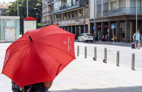 ep un guia turistico en el entorno de las setas de la encarnacion