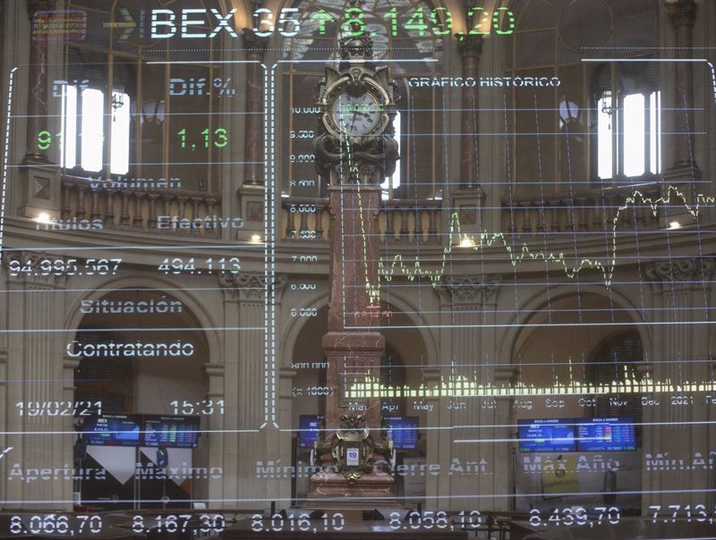 El Ibex cierra otra semana de consolidación sin poder atacar su máximo anual