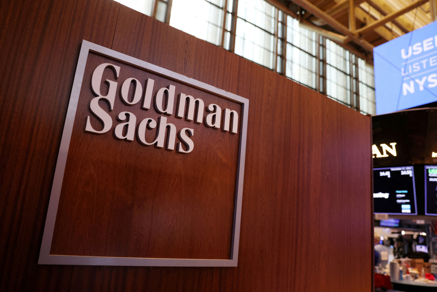 goldman sachs benefice divise par deux au deuxieme trimestre mais meilleur qu attendu grace au trading 20220805105532 