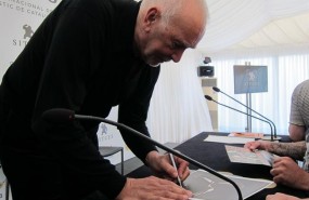ep actor frank langellasitges