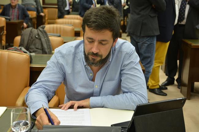 Antón Gòmez Reino, diputado de En Marea y miembro de Podemos | EN MAREA ep anton gmez reino diputadoen mareamiembropodemos