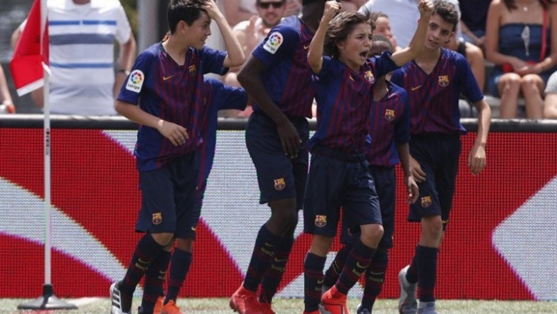 El Barça, campeón del V Torneo Internacional LaLiga Promises Santander. | @LALIGA ep bara campeonv torneo internacional laliga promises santander